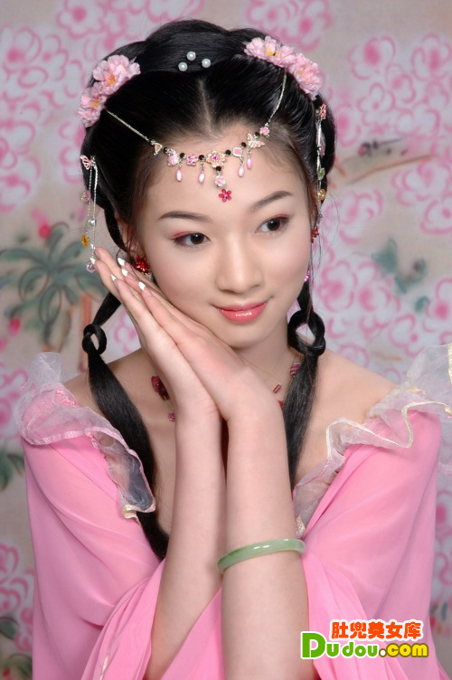 倾国倾城的古装美女